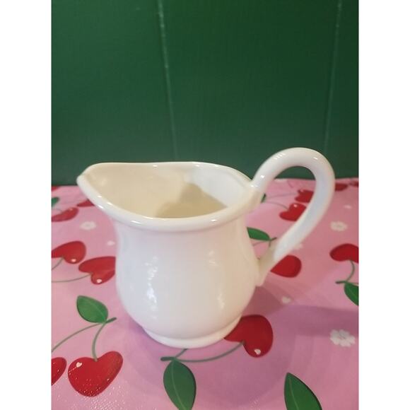 Casa Vero by ACK Hand Painted Black Memorabilia Rare Ceramic Creamer - Picture 4 of 6